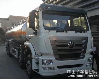 中國(guó)I代智能卡車(chē)豪沃T7H 驅(qū)動(dòng)危化品運(yùn)輸行業(yè)安全與效率新升級(jí)